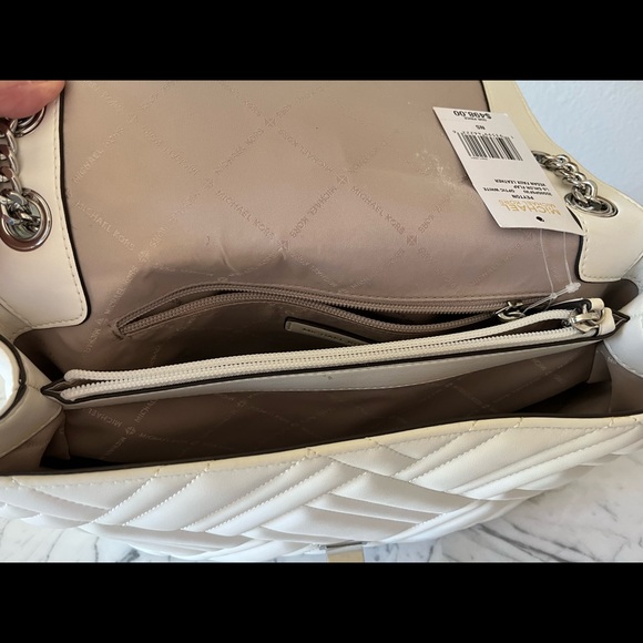 SALE Michael Kors Peyton handbag - Picture 6 of 7